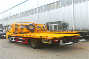 渝中区附近拖车救援搭电